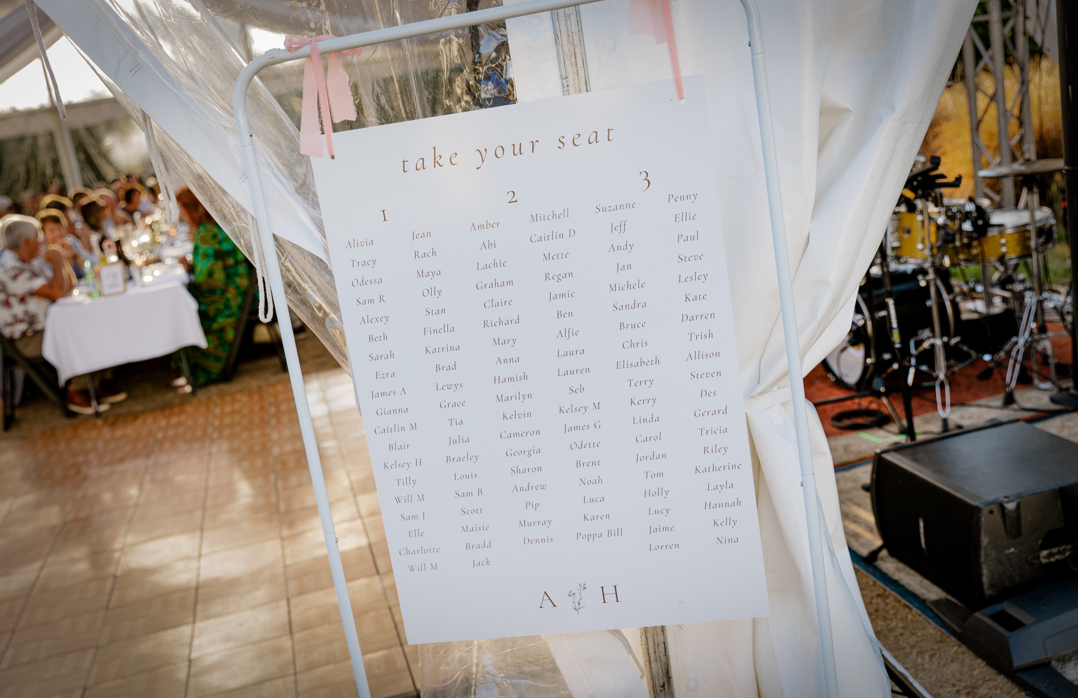 Big-Day Ready: Custom Signs That Set the Scene Big-Day Ready: Custom Signs That Set the Scene